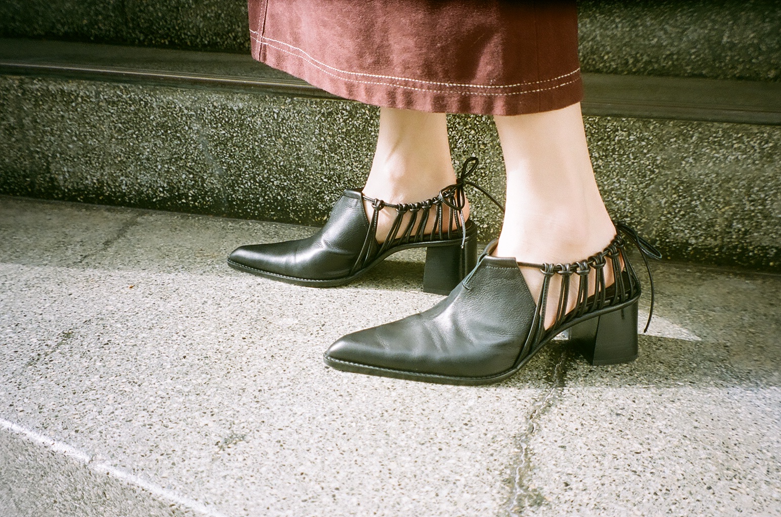 Klara/Black｜UNTISHOLD | アンチショルドの公式オンラインストア