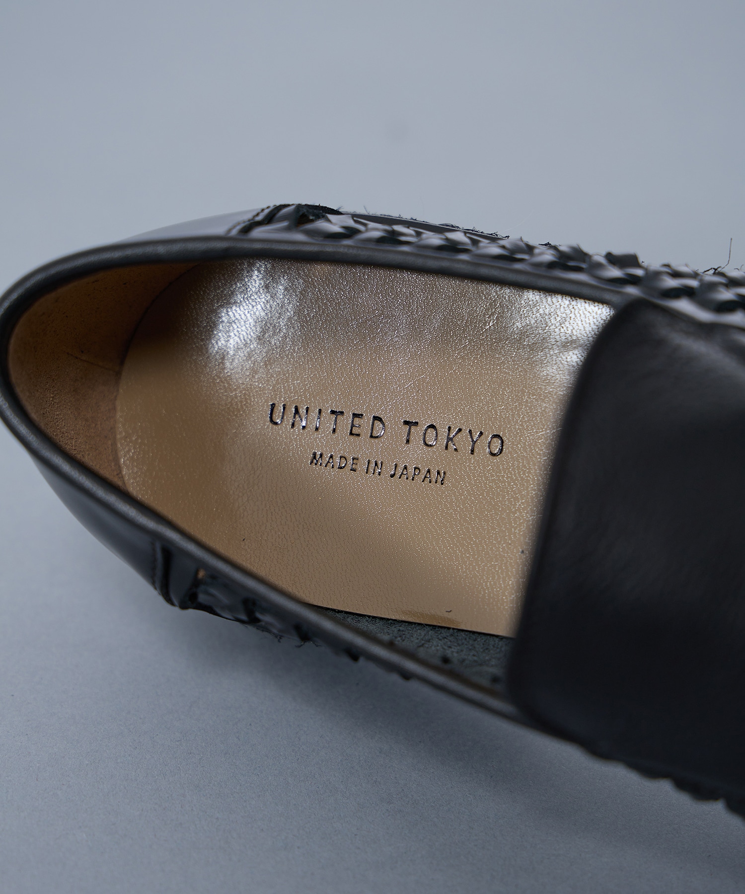 残りわずか｜再入荷なし〉レザークロシェペニーローファー(1 BLACK