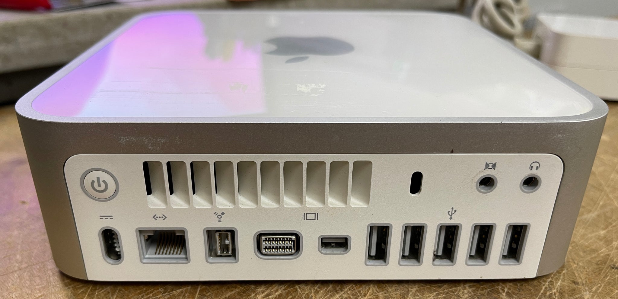 Apple Mac mini Early 2009 2GHz Intel Core 2 Duo (MB463LL/A