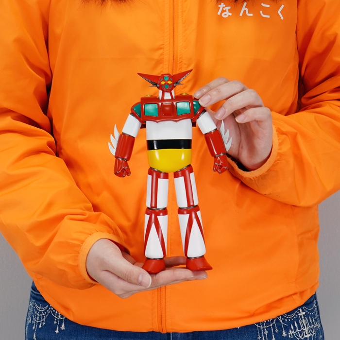 NANKOKU FACTORYのソフビキット復刻企画。今回はミドルサイズの変形