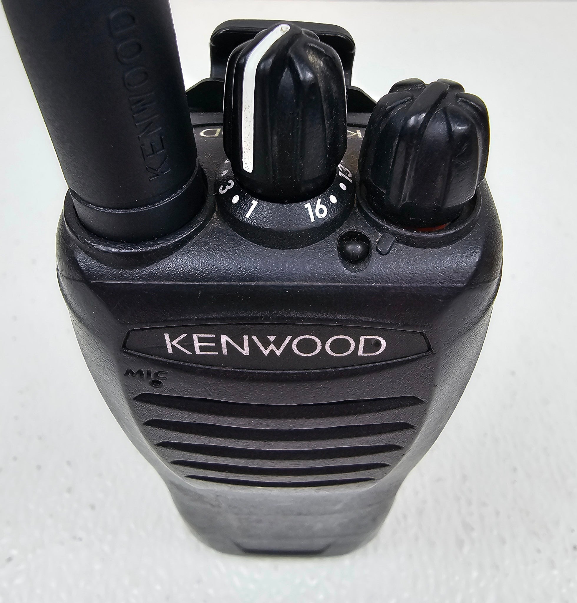 Kenwood TK-2402V TK2402V VHF 136-174 MHz 16 Channel 5 Watt