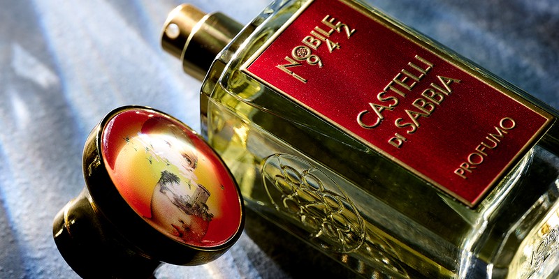 モテる夏香水2】半個室の泡酒デートでは、流行りのグルマン系の香りを