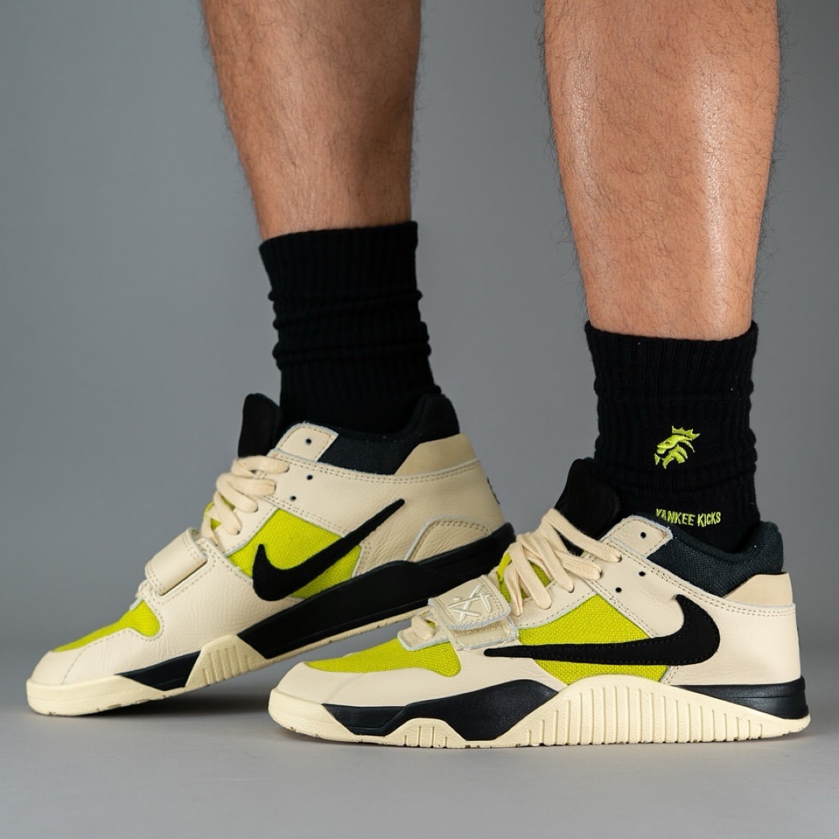 Travis Scott x Nike Jordan CJ1 T-REXX “Bright Cactus”が国内5月27日