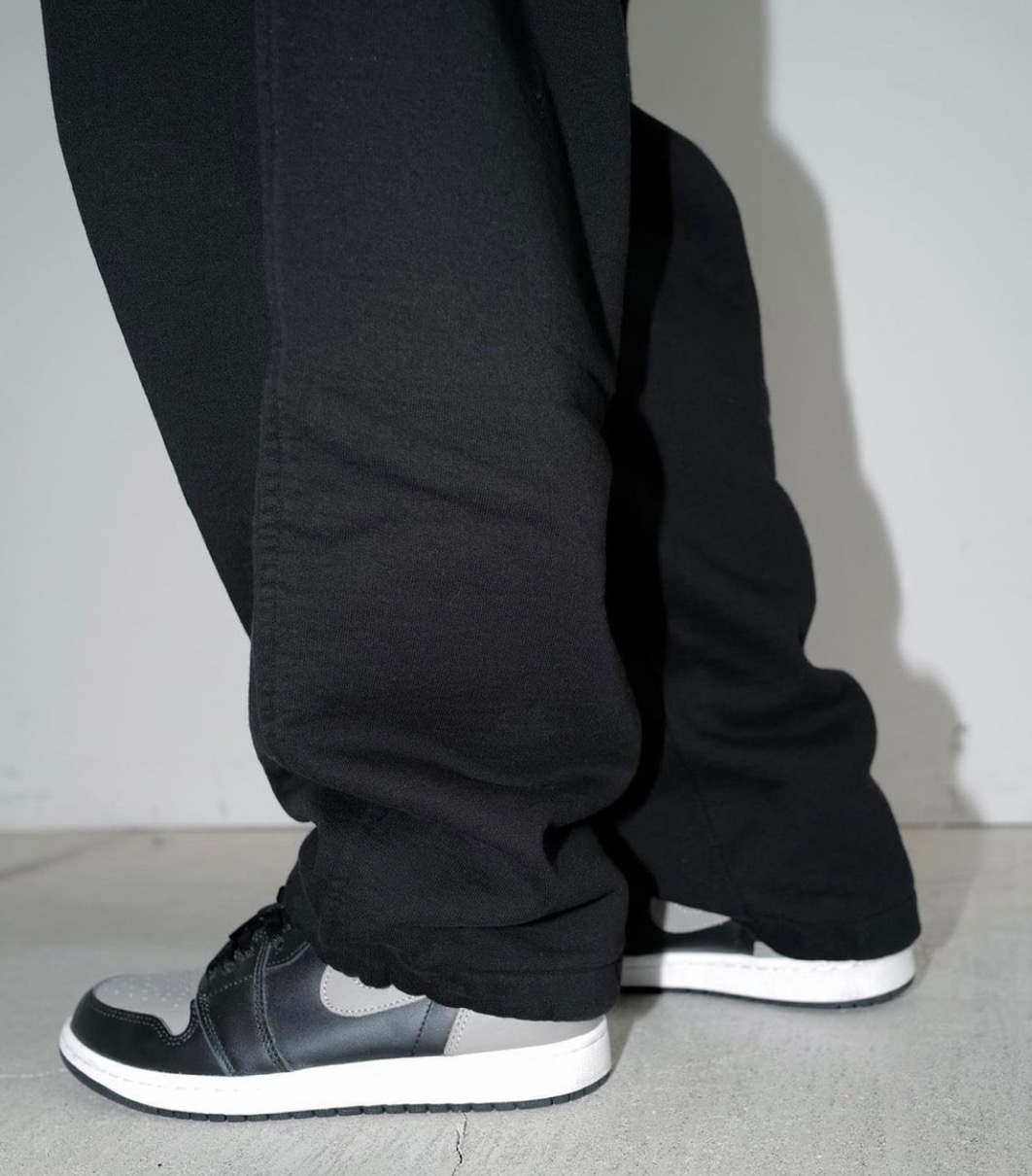 COMOLI × BEAMS バーシティジャケット＆スウェットセットアップが国内