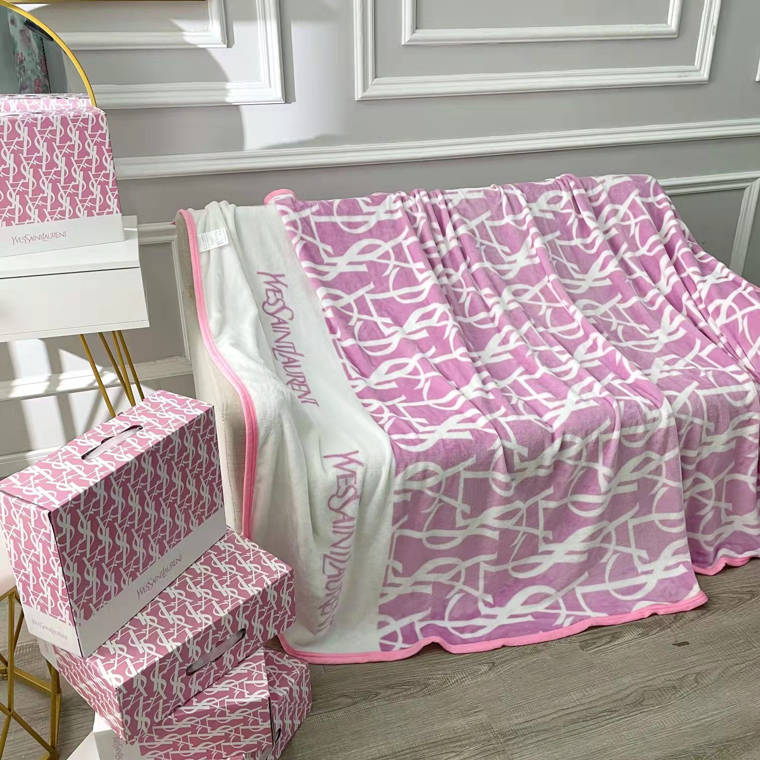 日本国内最高級ブランド販売店のブランド通販専門店 / サンローラン