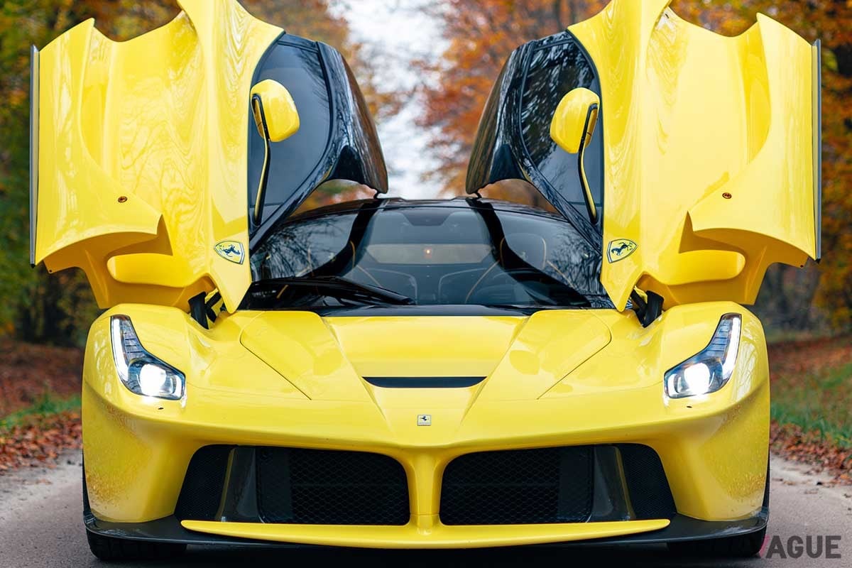 存在感を放つイエローのボディが魅力的!? 10年前のフェラーリ「ラ