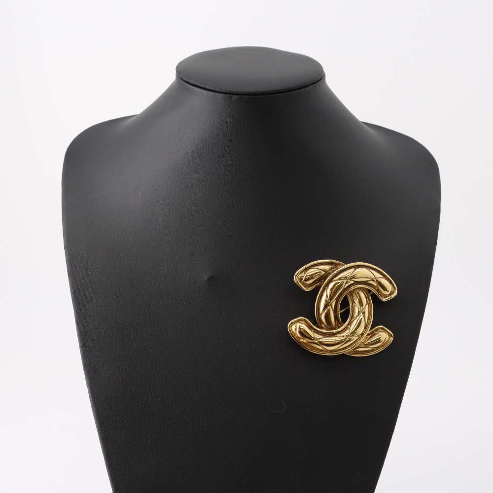 CHANEL ココマーク マトラッセ ブローチ – VALTIQUE VINTAGE TOKYO