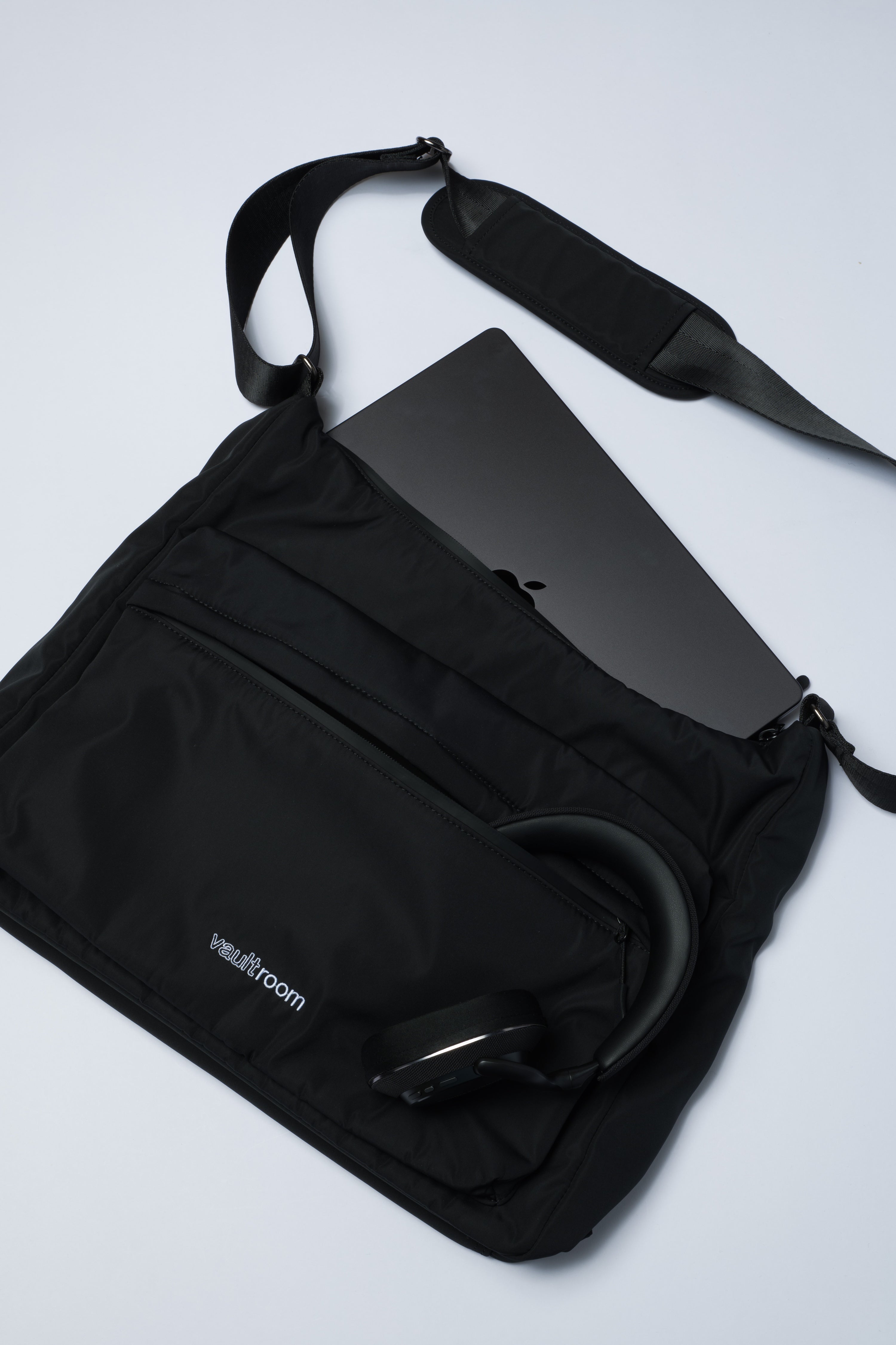 VAULTROOM HOBO BAG / LARGE