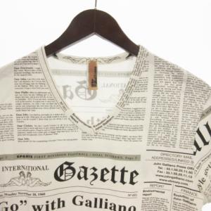 News paper print Tシャツ カットソー 半袖 総柄 ホワイト M（2024/06