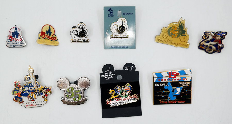 Collection of (10) WDW Anniversary Pins - ID: augdisneyana20247
