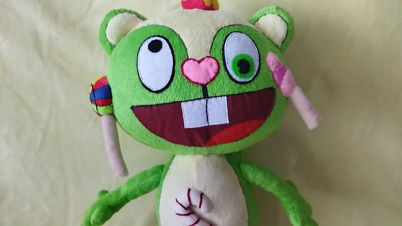 ハッピーツリーフレンズシリーズのナッティ 15.7インチ (40 cm