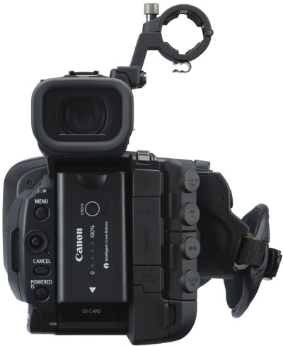 約1.5kgのコンパクトボディで3連リング、4chオーディオを採用した