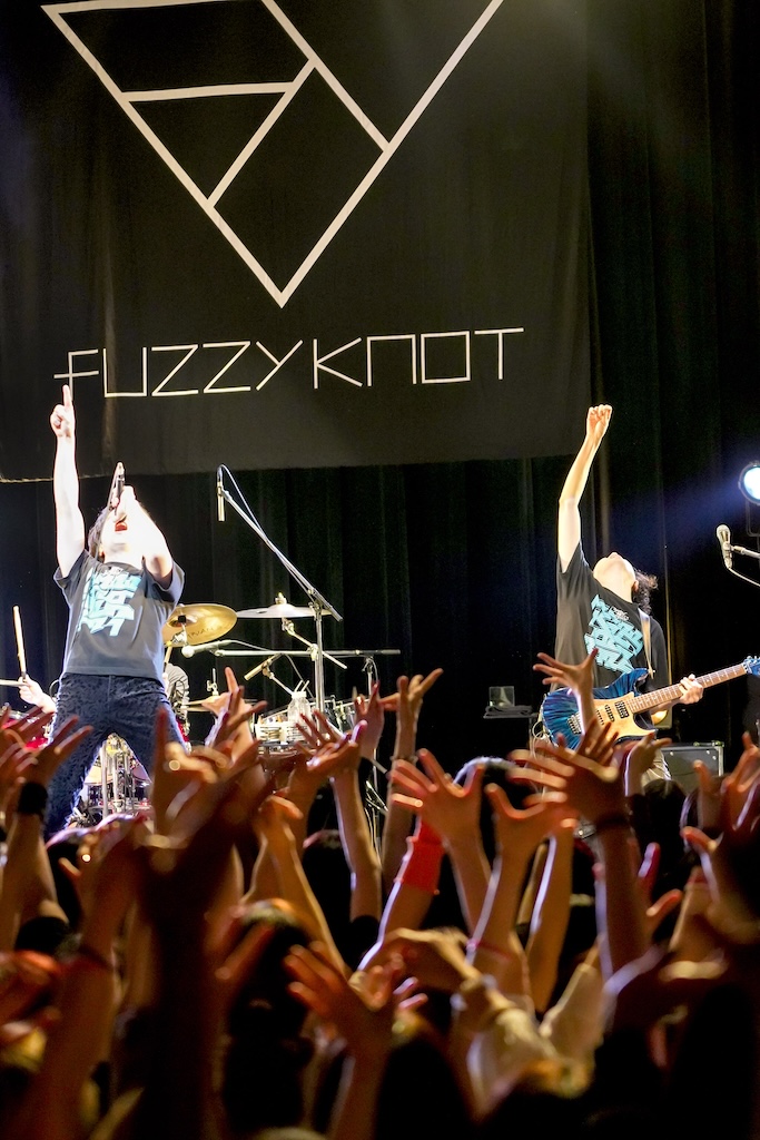 2025.06.12 fuzzy knot＠Spotify O-WEST – ROCKの総合情報サイトVif