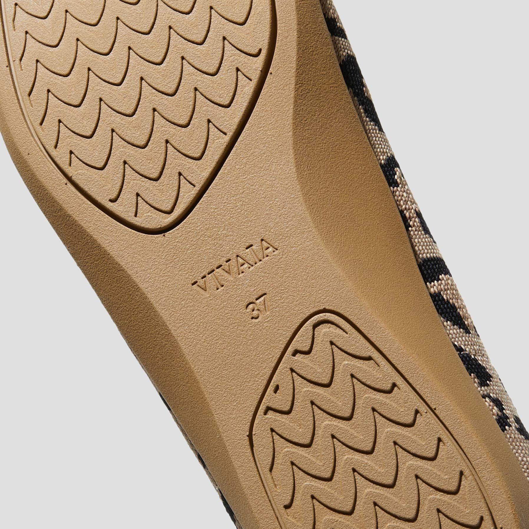 Margot™ Walker] スクエアトゥ 超軽量 厚底 フラットシューズ – VIVAIA