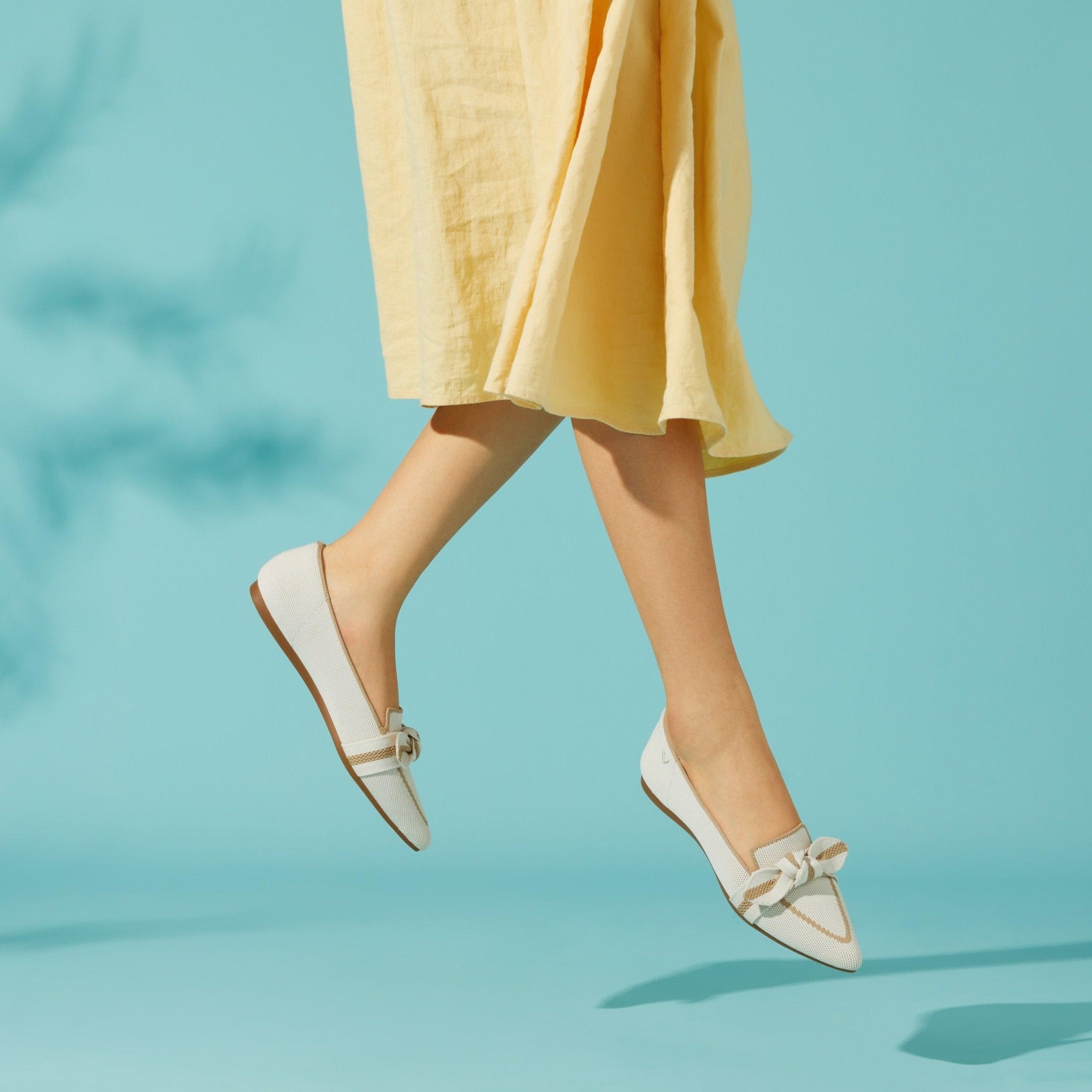 Michelle] ポインテッドトゥ リボン付き ローファー – VIVAIA JAPAN