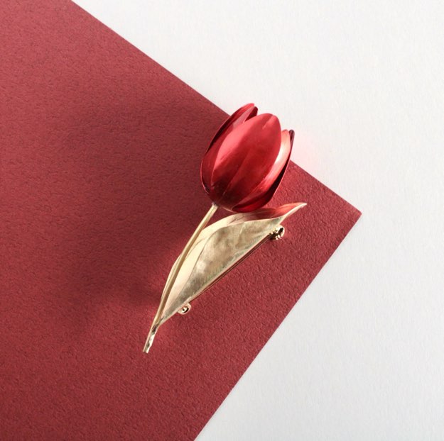 metalwork WAKA / チューリップのブローチ