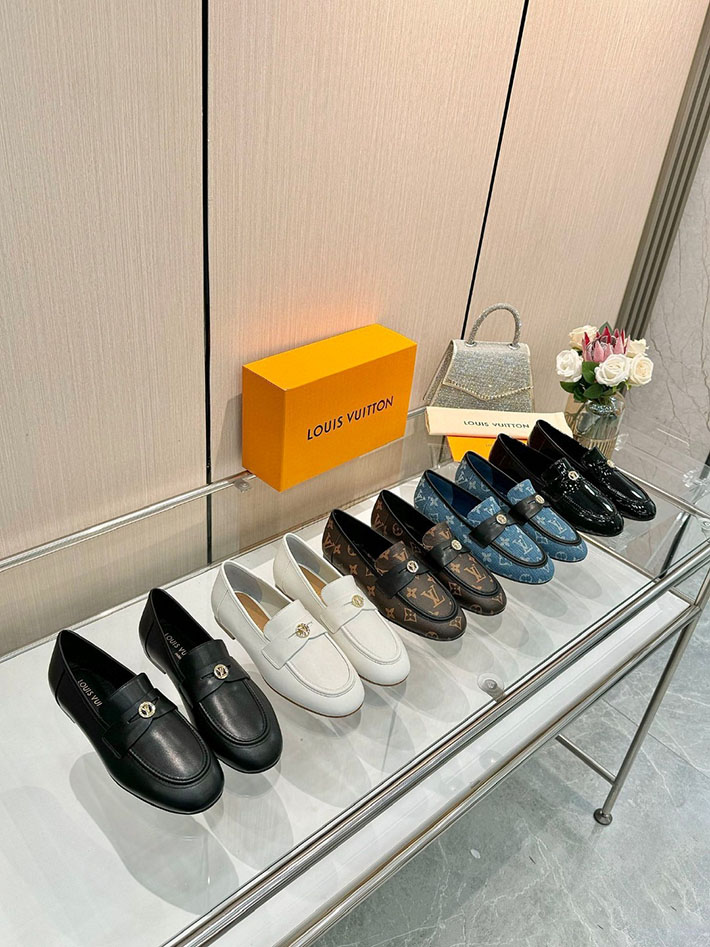 最高級ルイヴィトンスーパーコピー ルイヴィトンローファーコピー