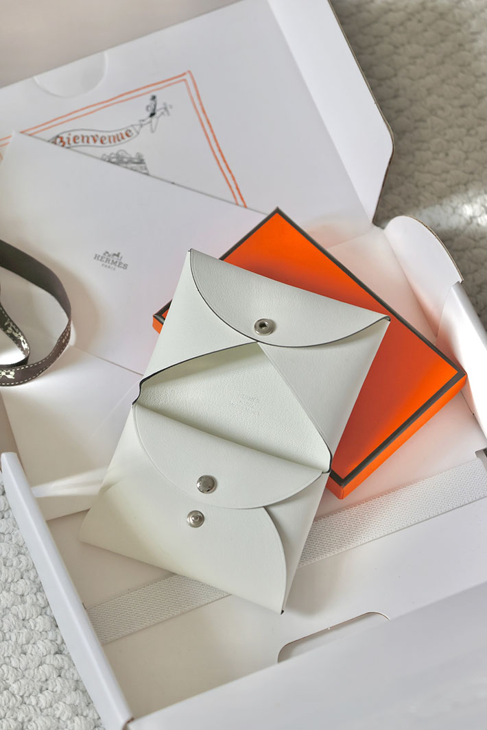 エルメス カルヴィ デュオ コインケース付きカードケース ニュー