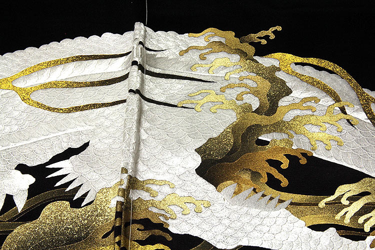 手縫いお仕立て付き 「総手刺繍 龍柄」 極細刺繍 落款入り 最高級 黒留袖