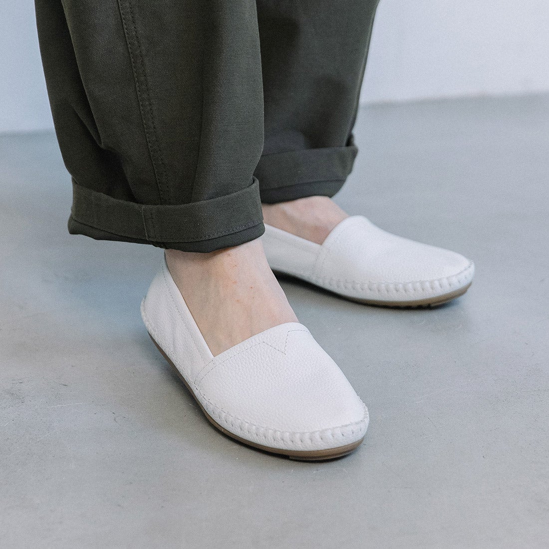 HACHI ナチュラルレザーフラットシューズ|銀座ワシントン 公式サイト