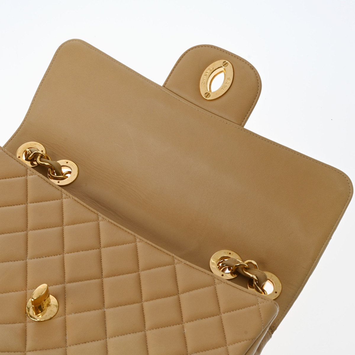 シャネル デカマトラッセ チェーンショルダー 30 ベージュ/ゴールド