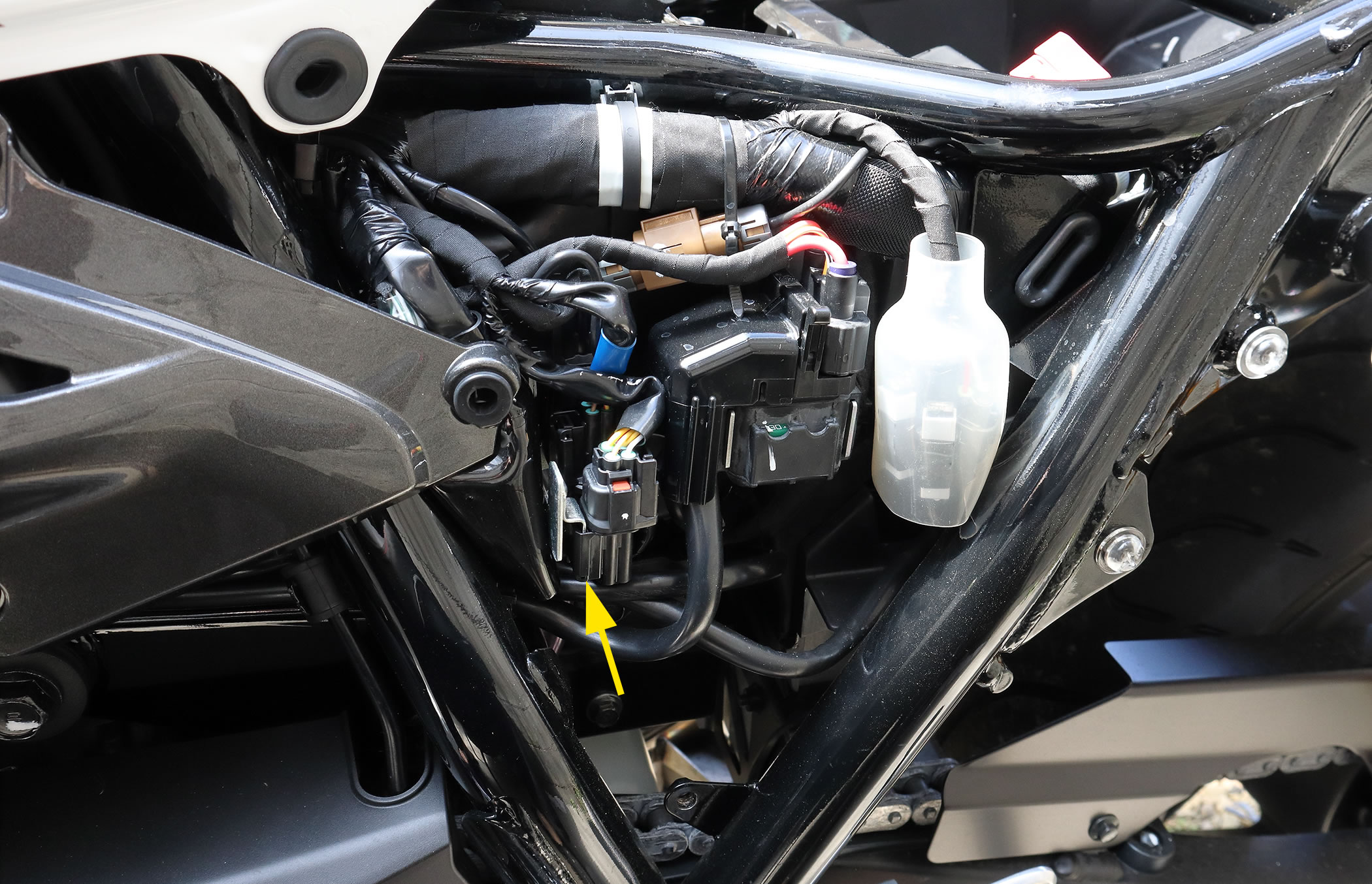 CB1300SF(SC54) クイックシフター2