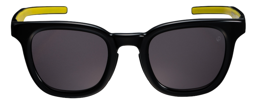 街になじむデザインながら、重さわずか23gのサングラスに注目！ | GO