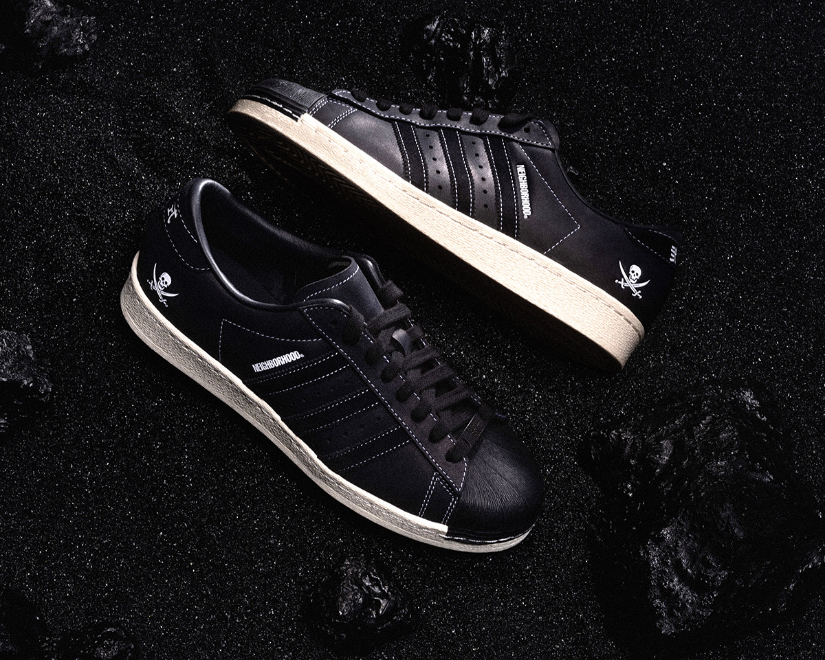 ネイバーフッドから、ヴィンテージを忠実に再現した“アディダス