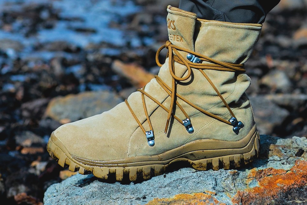 アシックス×ノンネイティブ、再び。最高級スエードにGORE-TEXを合わせ