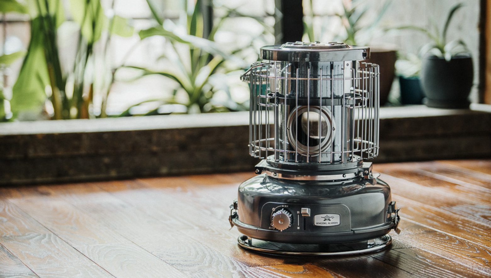 オレンジ別注アラジンの最新作は、ツヤ感がソソるホーロー加工の限定