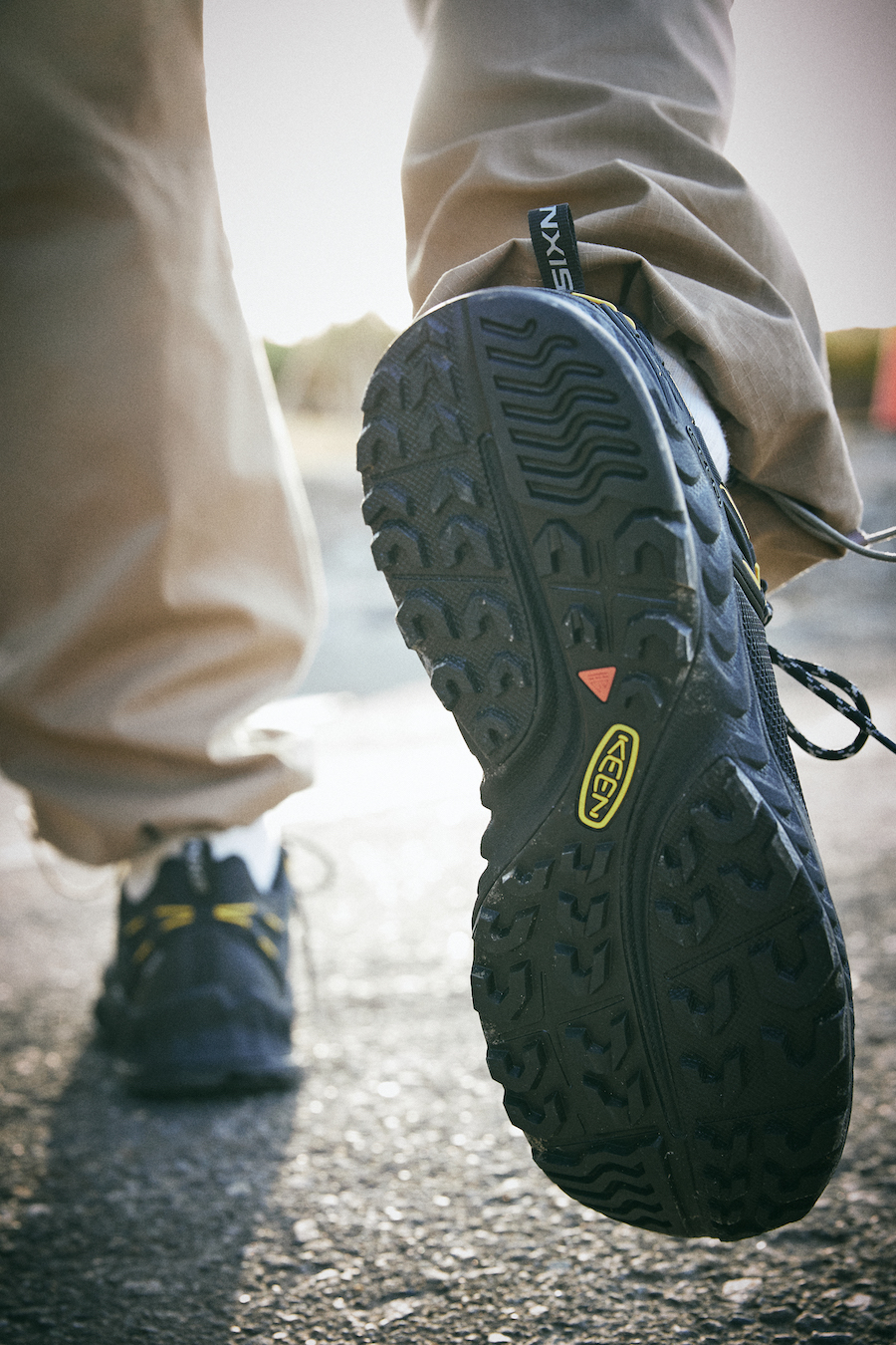 KEEN史上最軽量。次世代トレイルシューズNXIS EVO WPは、街・山OKな