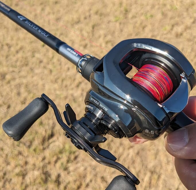 ダイワの32mm経スプール最高峰のベイトリール「24スティーズ SV TW」の