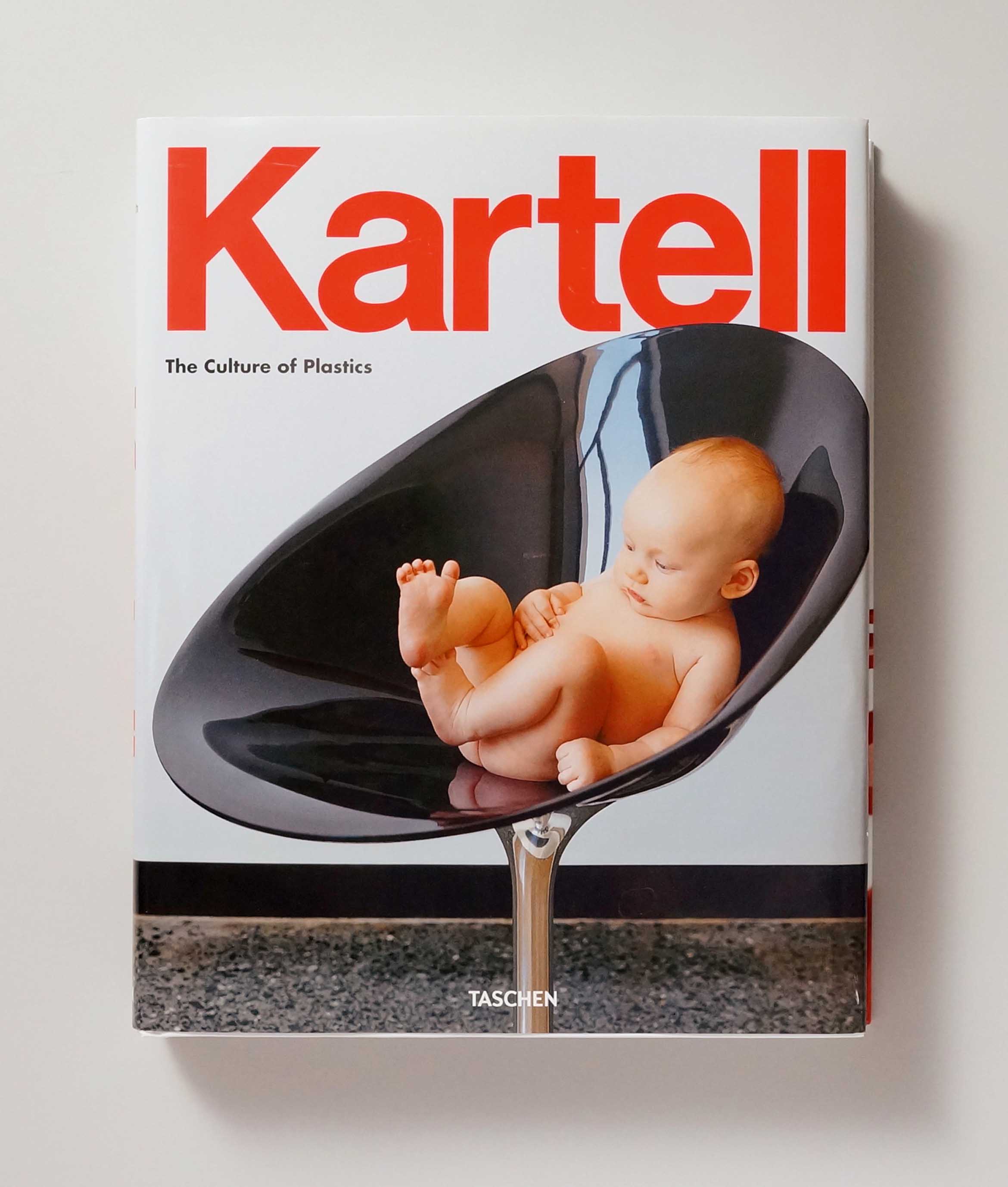 Kartell The Culture of Plastics | Weiß-Freiburg – Grafik