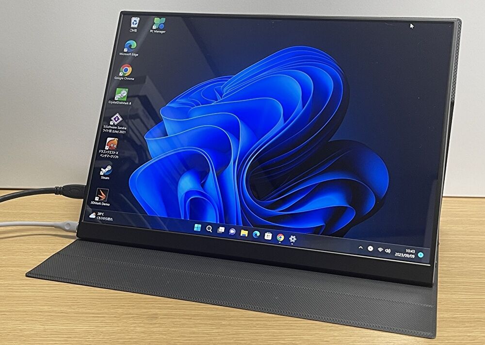 CNBANAN 16インチ アスペクト比 3 : 2 / 2.5K ポータブルモニター 実機