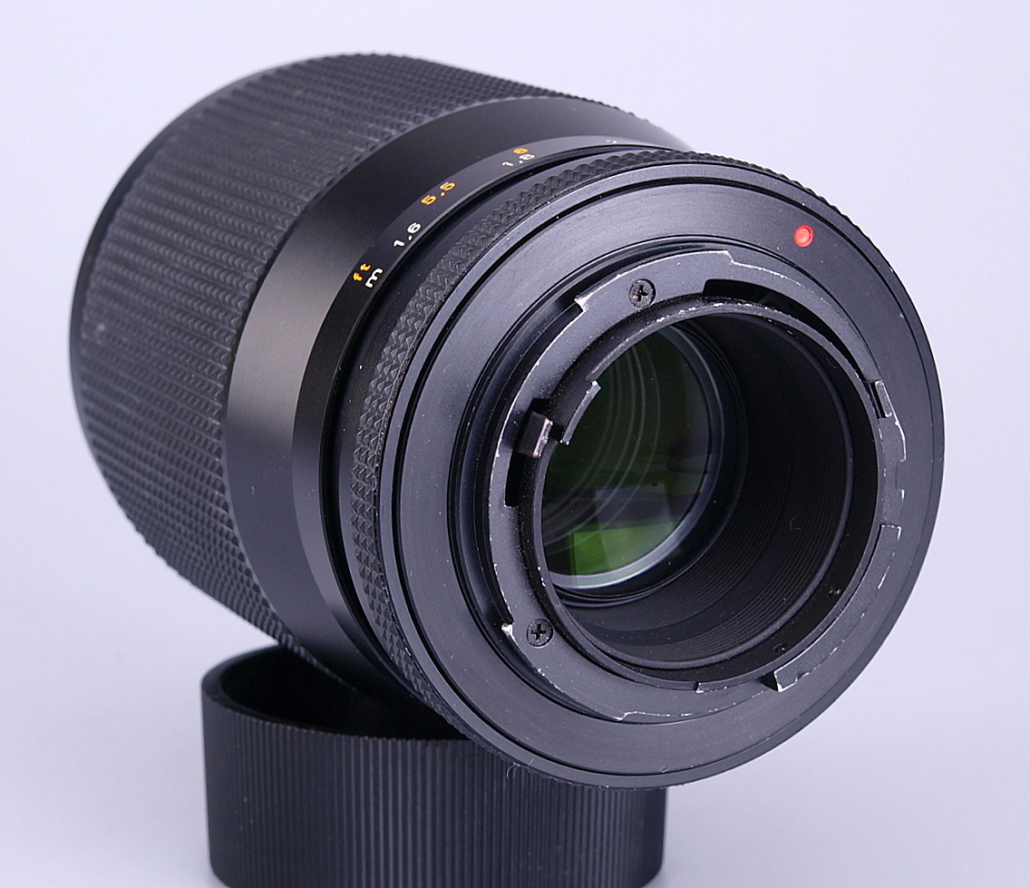 Contax Carl Zeiss Sonnar 135mm F2.8 lens MF. (Contax / Yashica