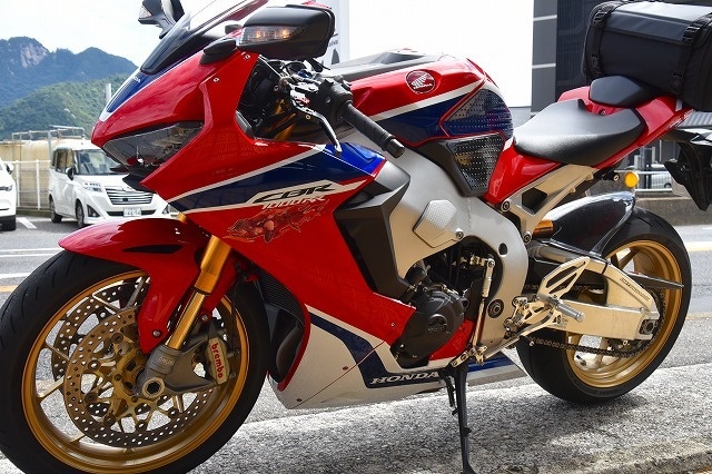 CBR1000RR (SC77)ステップ | ブログ | ウッドストック woodstock