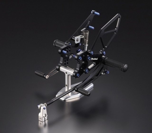 ベータチタニウムバージョンについて、ZX-14Rのバックステップでご説明