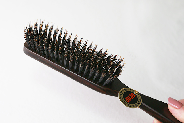 5月のレビュープレゼントは「江戸屋の天然毛100％ヘアブラシ