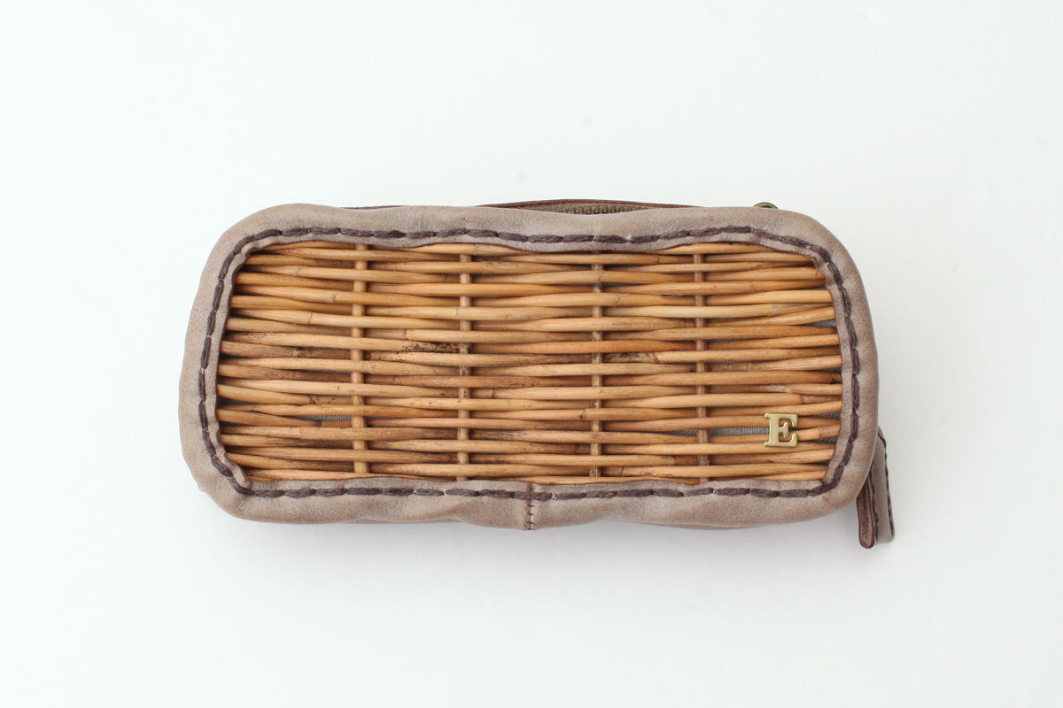 ebagos エバゴス ショルダーレザー籐付き長財布 E金具