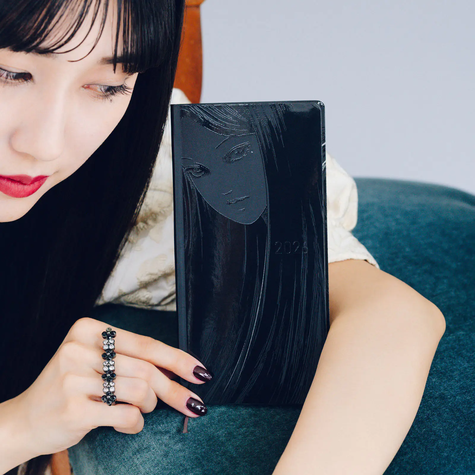 伊藤潤二 / 富江 Haunting Beauty ［weeks/週間レフト/日本語版・英語