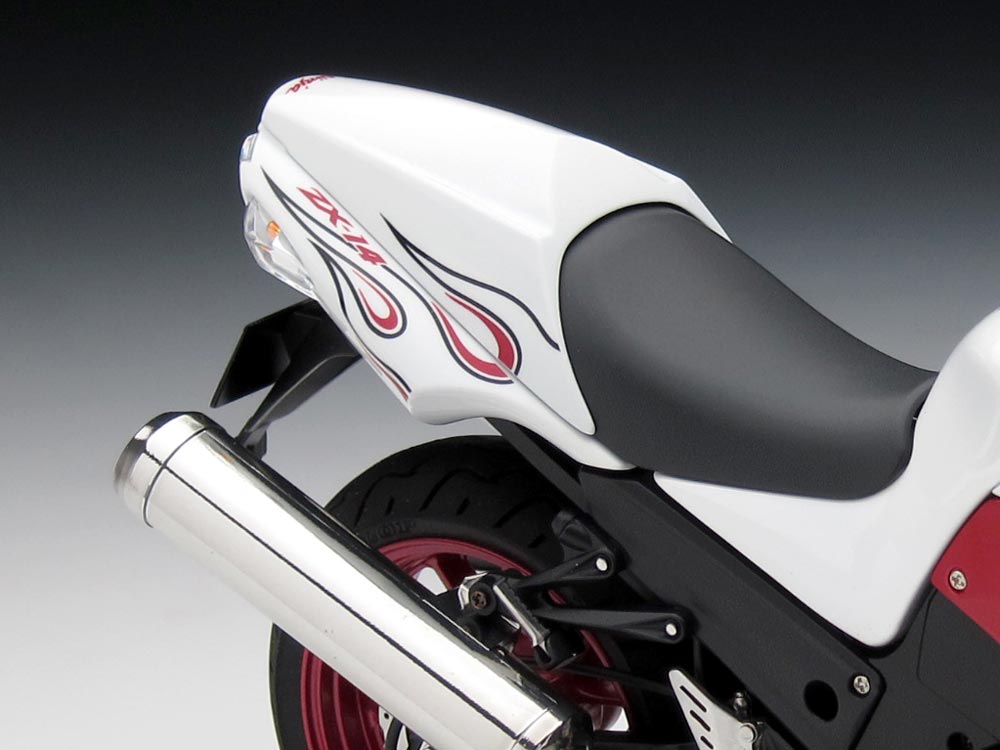 タミヤ 1/12「カワサキ ニンジャZX-14 スペシャルカラーエディション