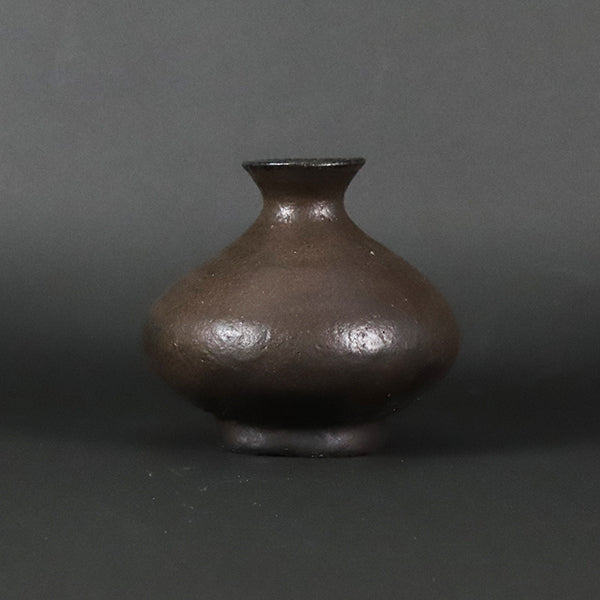 武末日臣 作 黒高麗徳利 – ギャラリー一番館オンラインショップ