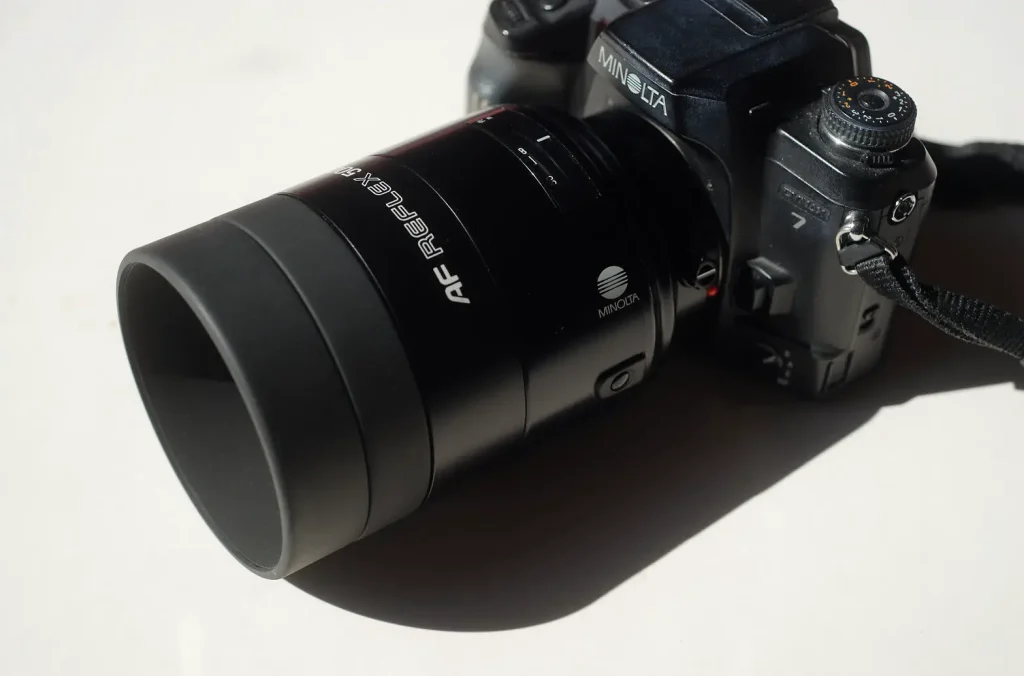 Minolta AF Reflex 500 Review - Letting the CAT Out of the Bag
