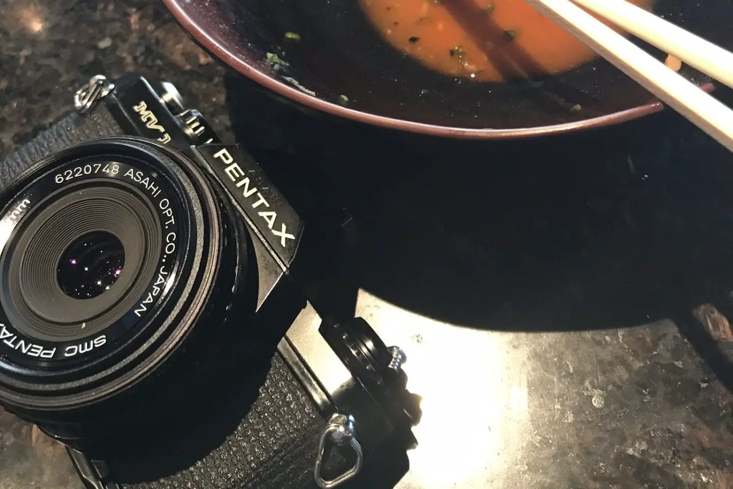 Pentax MV-1 & 40mm f/2.8 Review - A Quest For an Ideal Compact