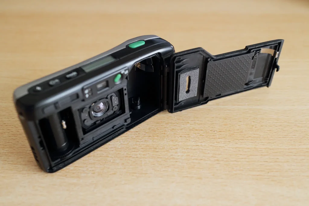 Ricoh R1 Review (Rollei Prego Micron) – An overlooked achiever