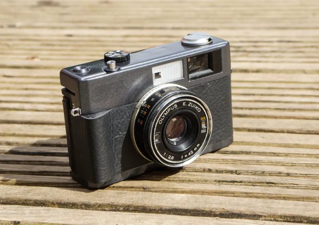 Building a custom Olympus 35RC – “Project Deco” - Guest post by