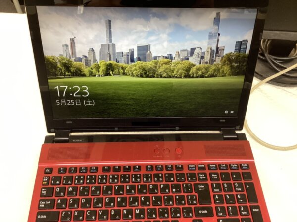 NEC LAVIE PC-NS350HARのSSD換装及びメモリ増設 - パソコン修理