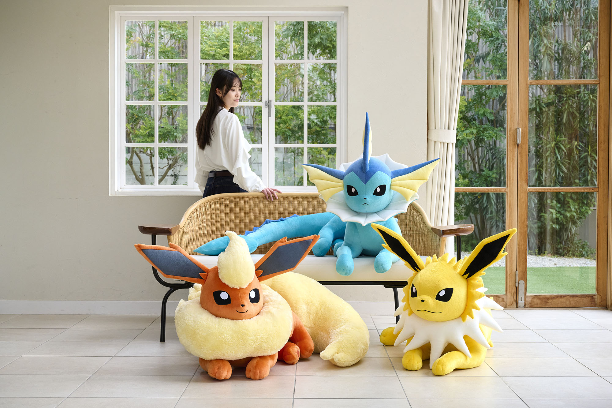 イーブイの進化形たちが等身大ぬいぐるみに。ポケモンセンター