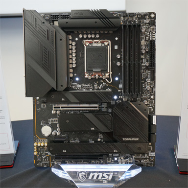 10月20日発売予定のMSI製Z790マザーボードは電源周りを大幅強化。実機