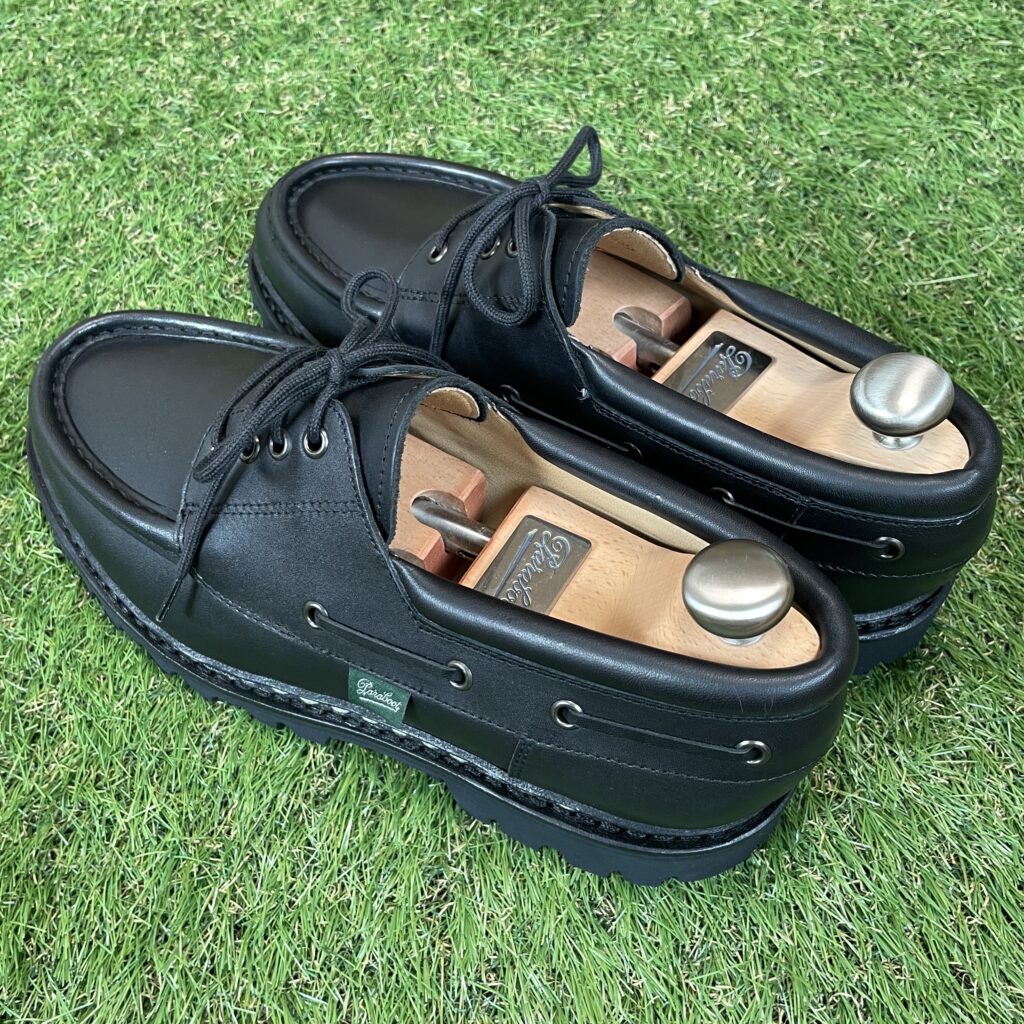 海の顔と山の顔、ふたつの顔を持つパラブーツのシメイ。 ｜ Paraboot